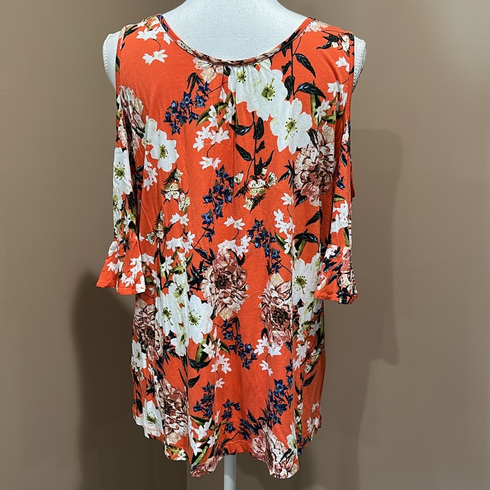 VENUS Floral Print Cold Shoulder Top - Picture 4 of 12